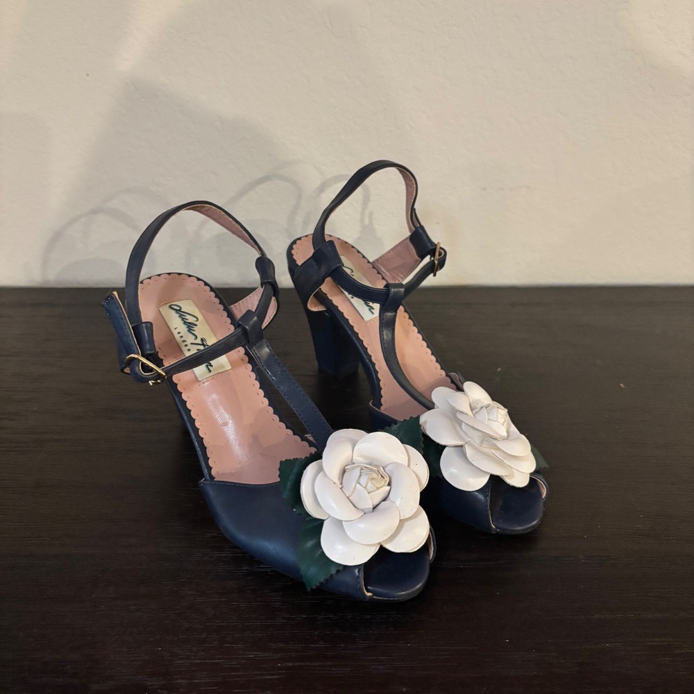 Lulu Hun London Heels T-Strap Floral Peep Toe 3 Navy Blue Retro Pinup Coquette